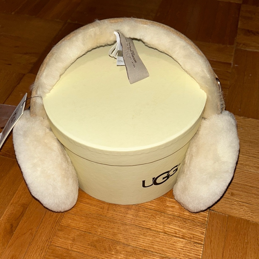 Ugg tech earmuffs